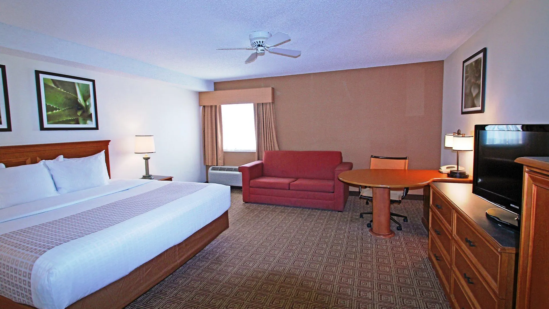 Hotel La Quinta By Wyndham Orlando South Williamsburg 3*,